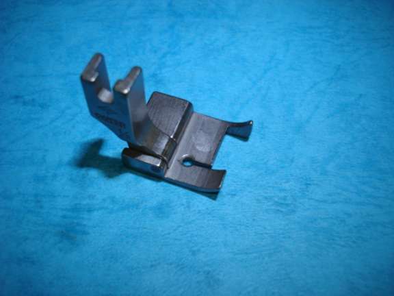 PRENSATELA CON GUIADOR RECTA IND